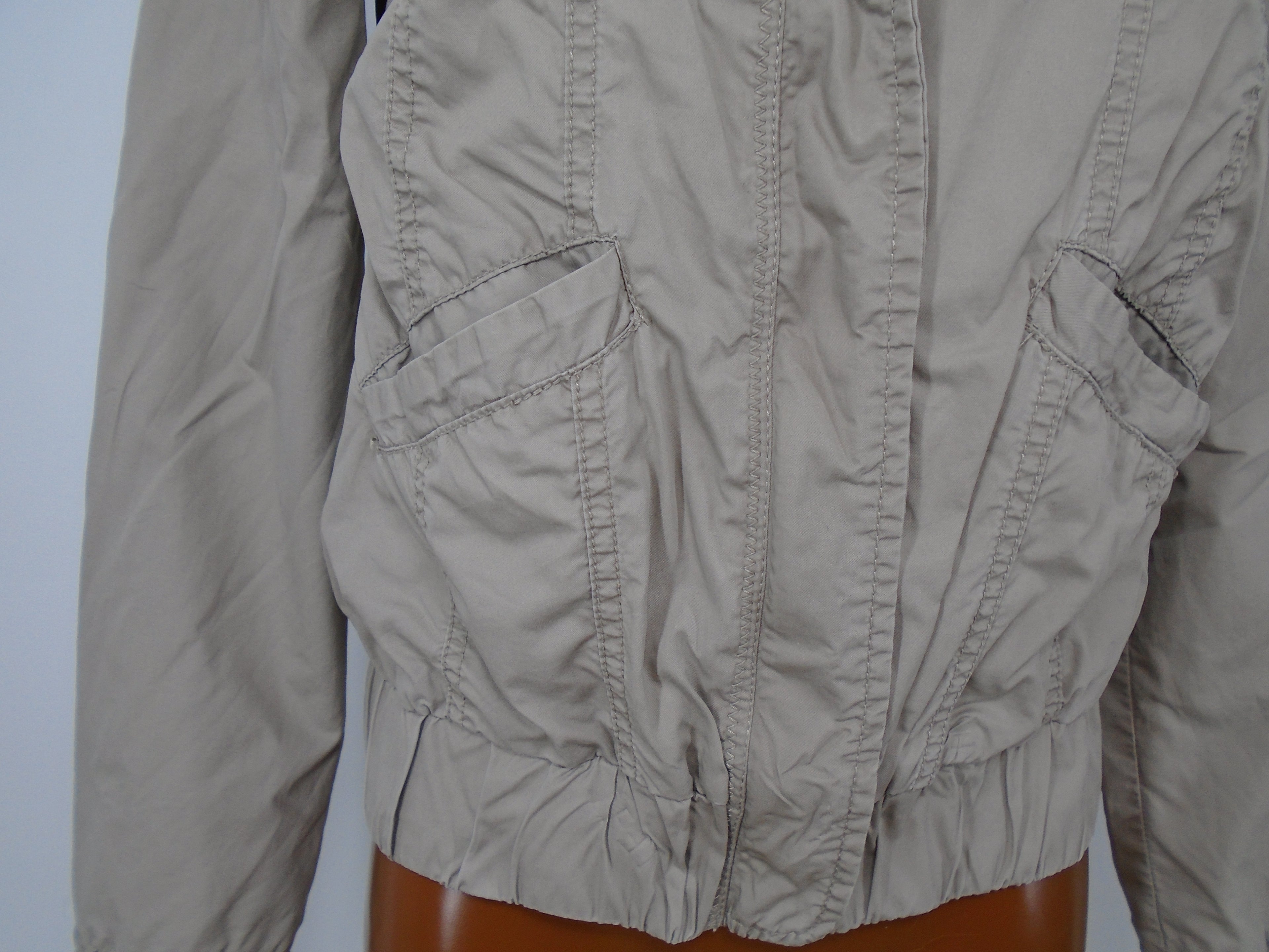 Women's Windbreaker Pimkie. Color: Beige. Size: M.