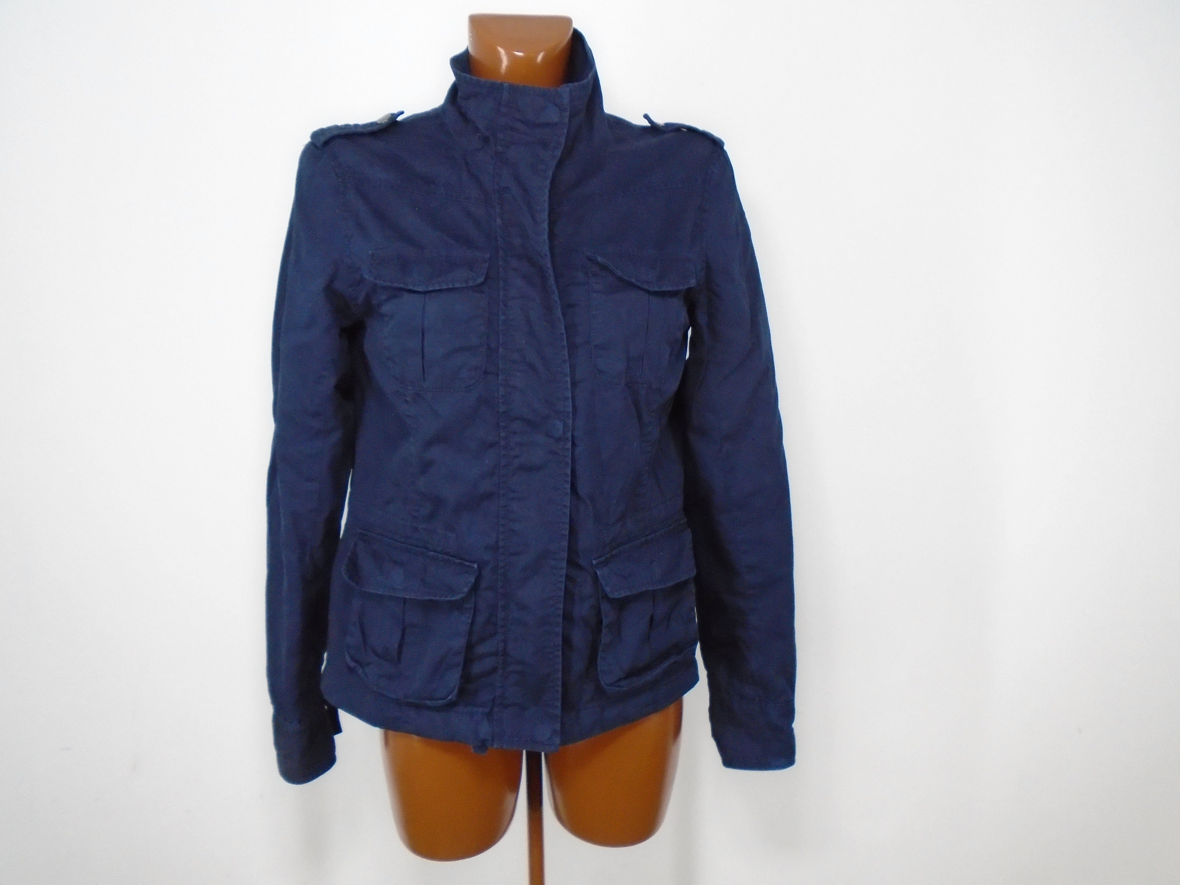 Cortavientos Mujer Vero Moda. Color: azul oscuro. Talla M.