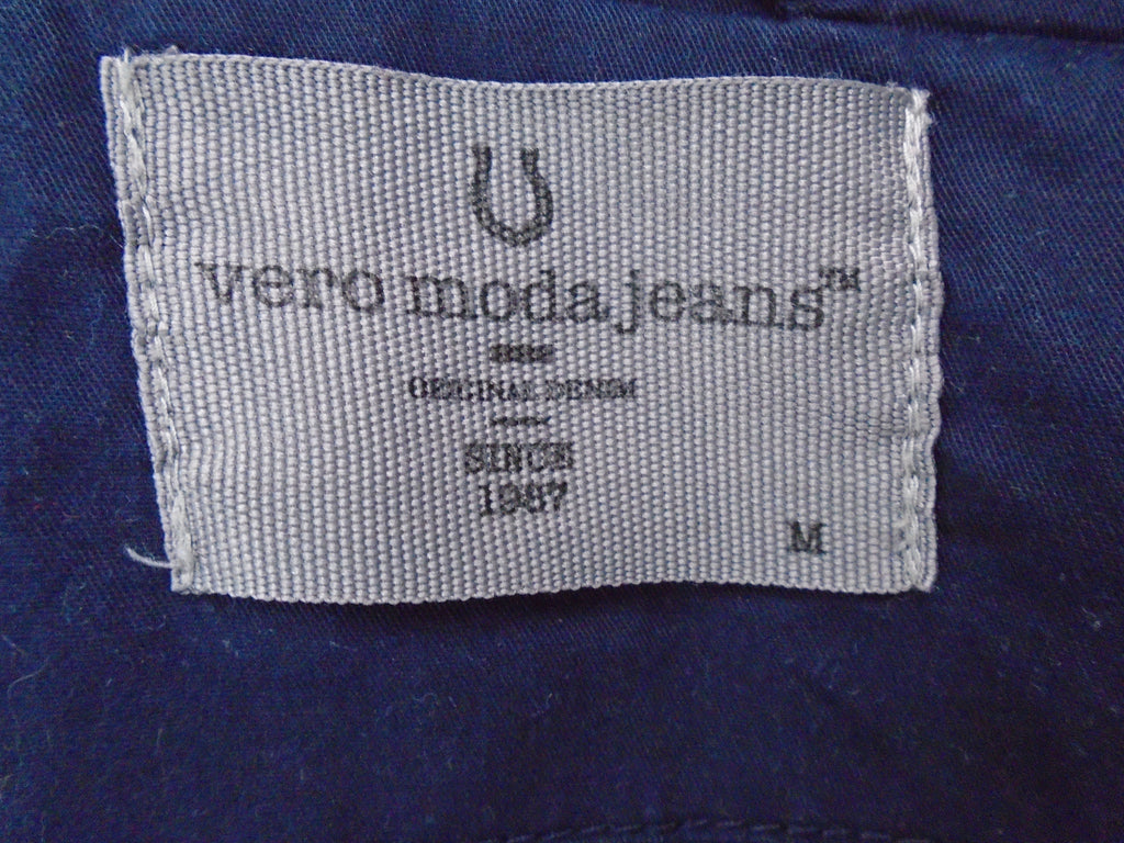 Cortavientos Mujer Vero Moda. Color: azul oscuro. Talla M.