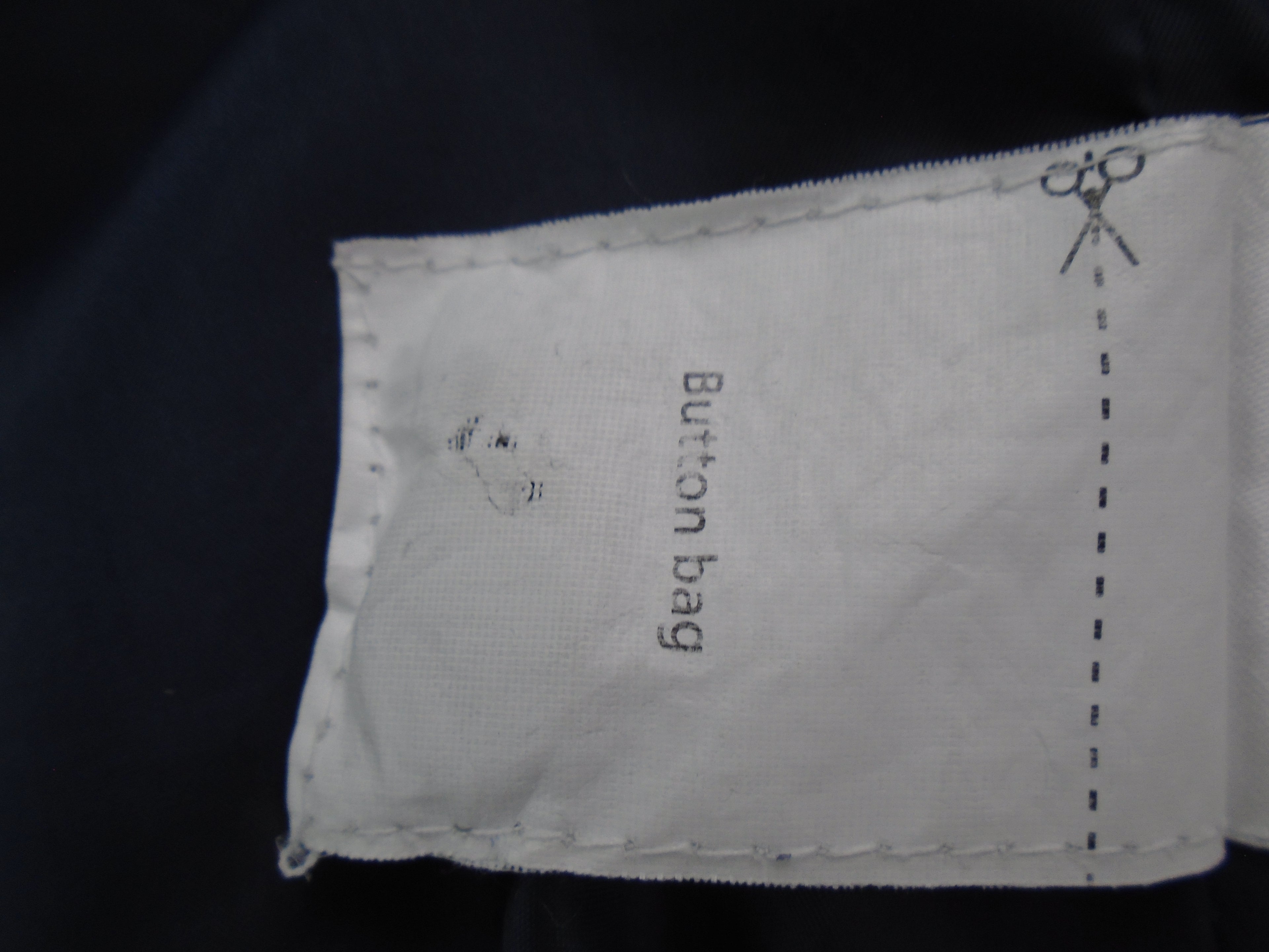 Cortavientos Mujer Vero Moda. Color: azul oscuro. Talla M.