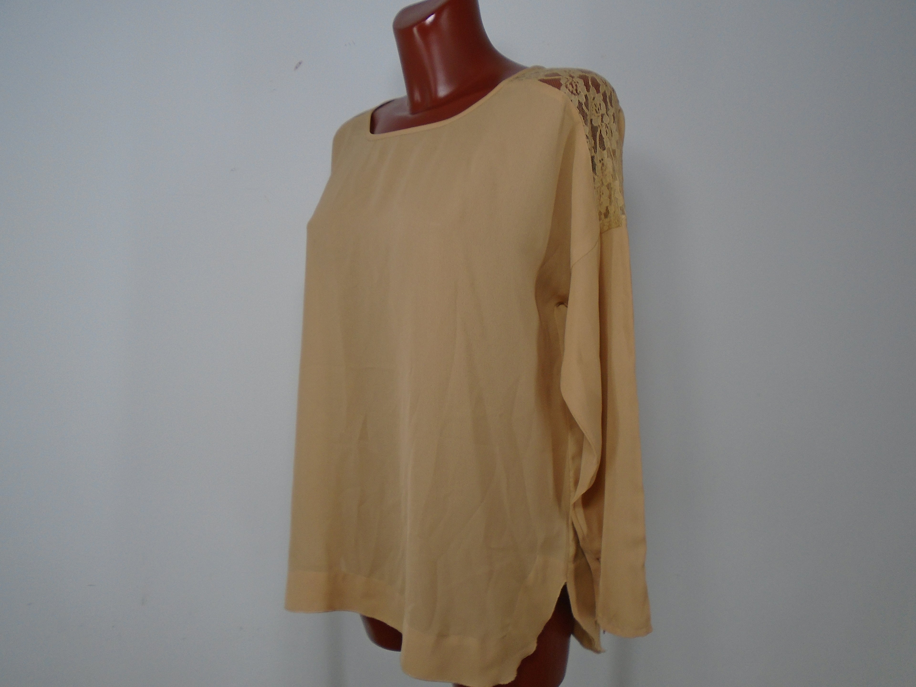 Women's Blouse Urban. Beige. XL. Used. Very good condition