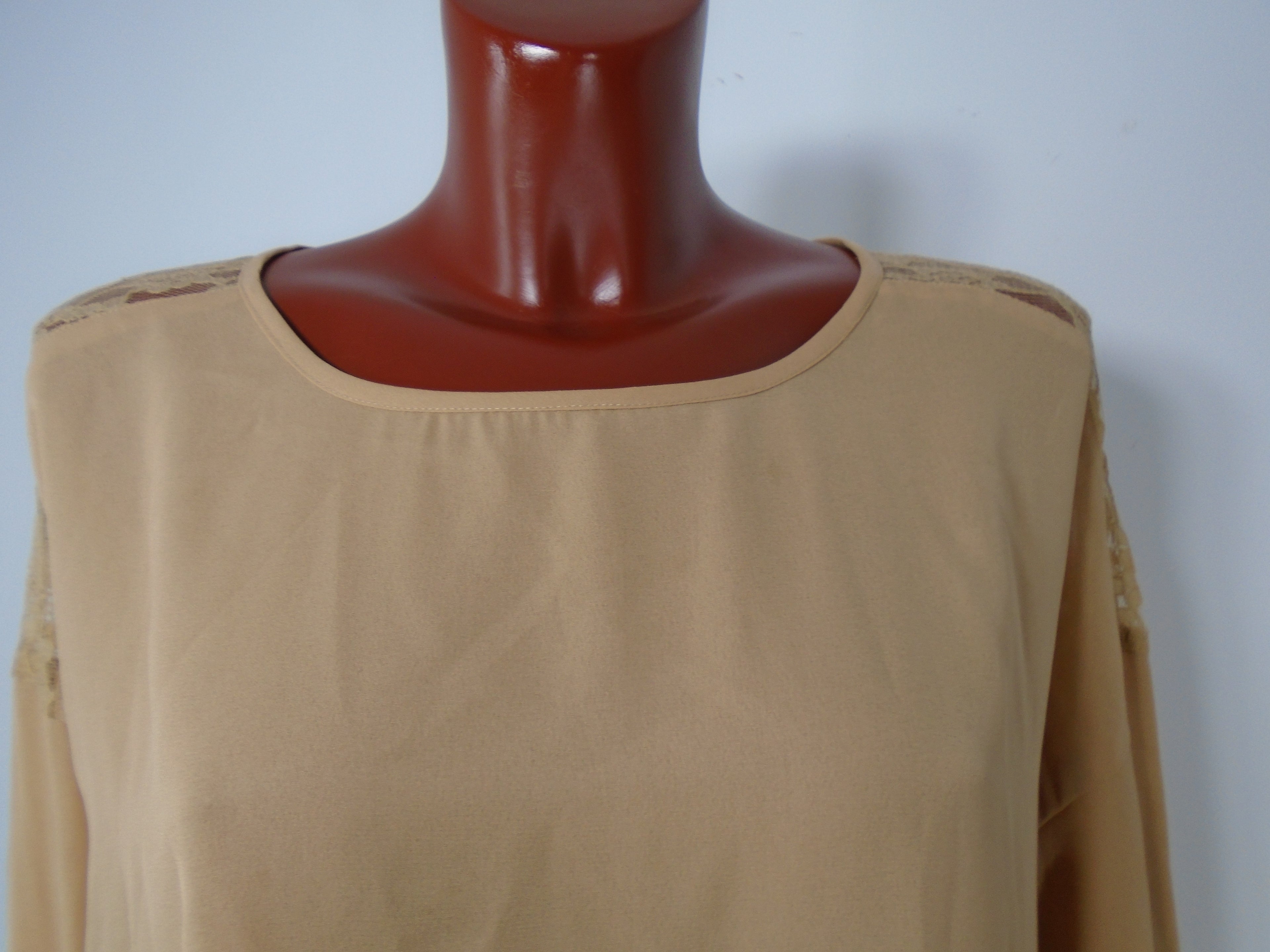 Women's Blouse Urban. Beige. XL. Used. Very good condition