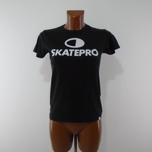 T-shirt femme Skatepro. Le noir. XS. Utilisé. Bien
